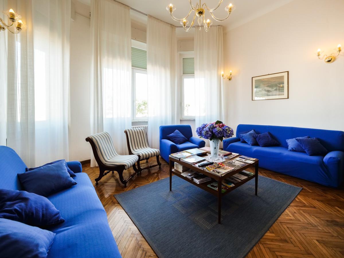 Hotel De La Ville Сенигалия Екстериор снимка