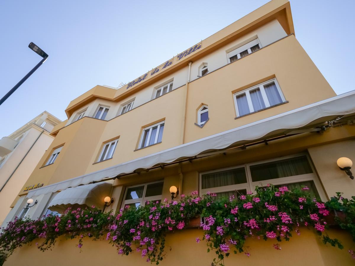 Hotel De La Ville Сенигалия Екстериор снимка